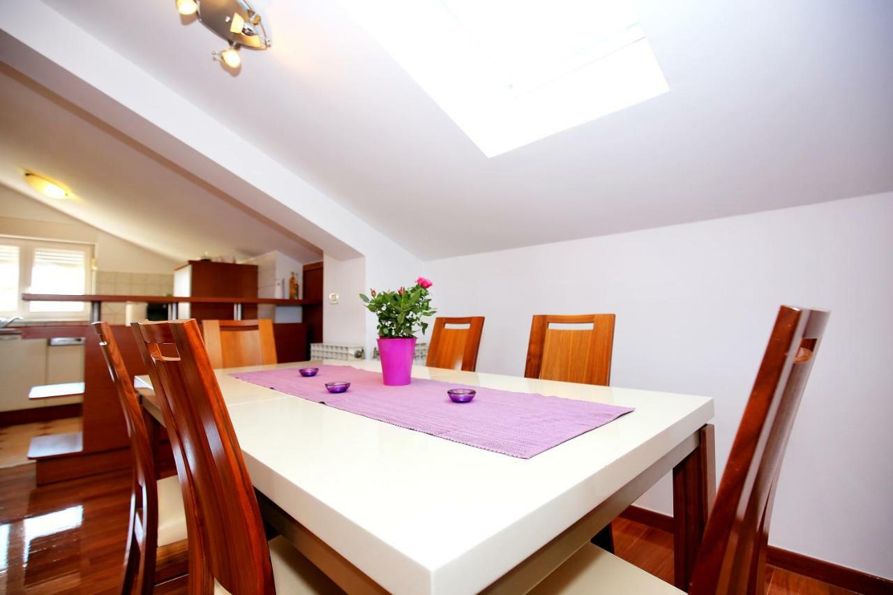 Appartement Dekorti *